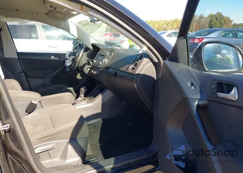 2014 Volkswagen Tiguan S из США, поврежденный, VIN WVGAV3AX3EW525833